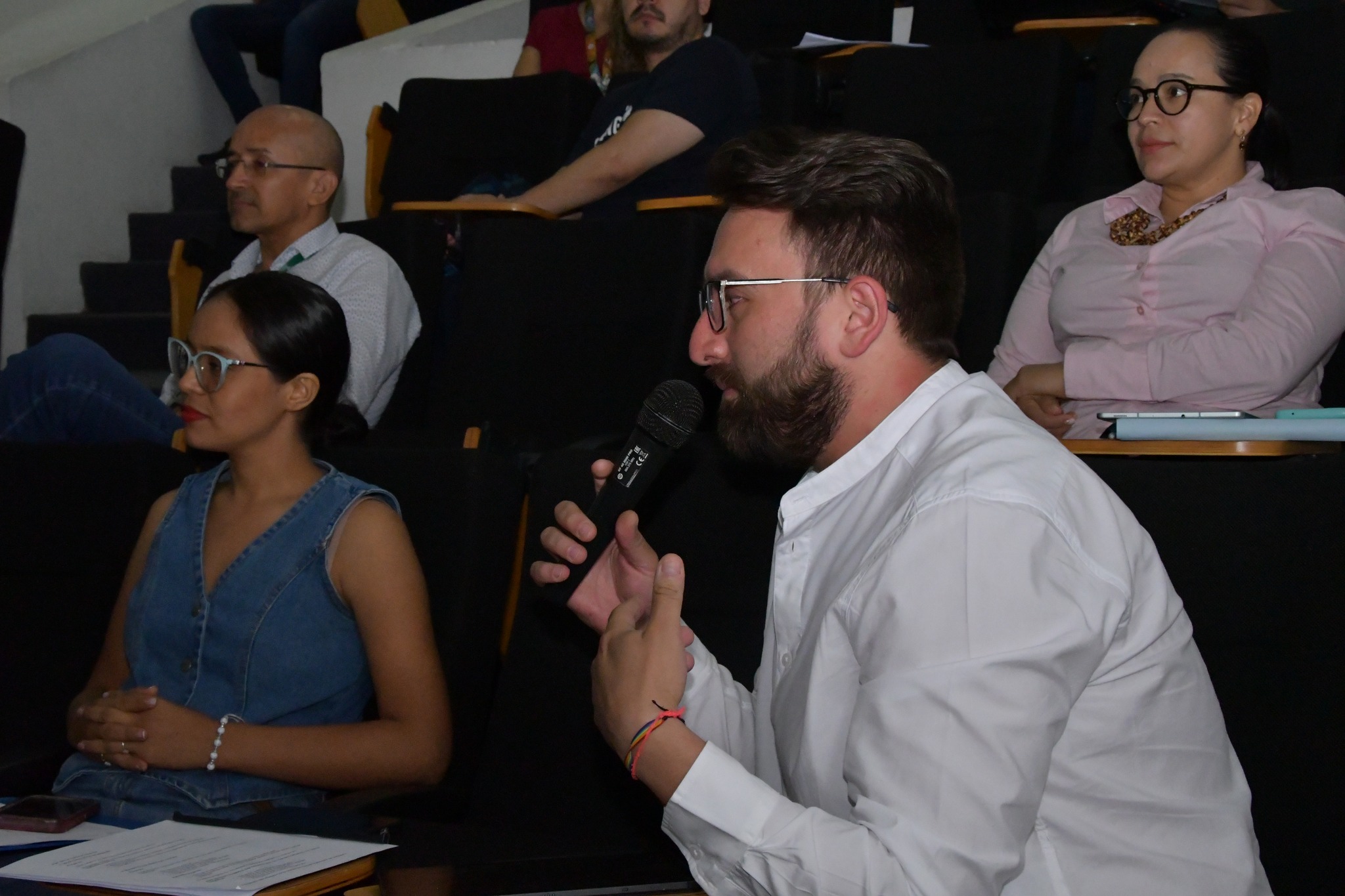 Fortaleciendo la Internacionalización del Currículo en Unitrópico.